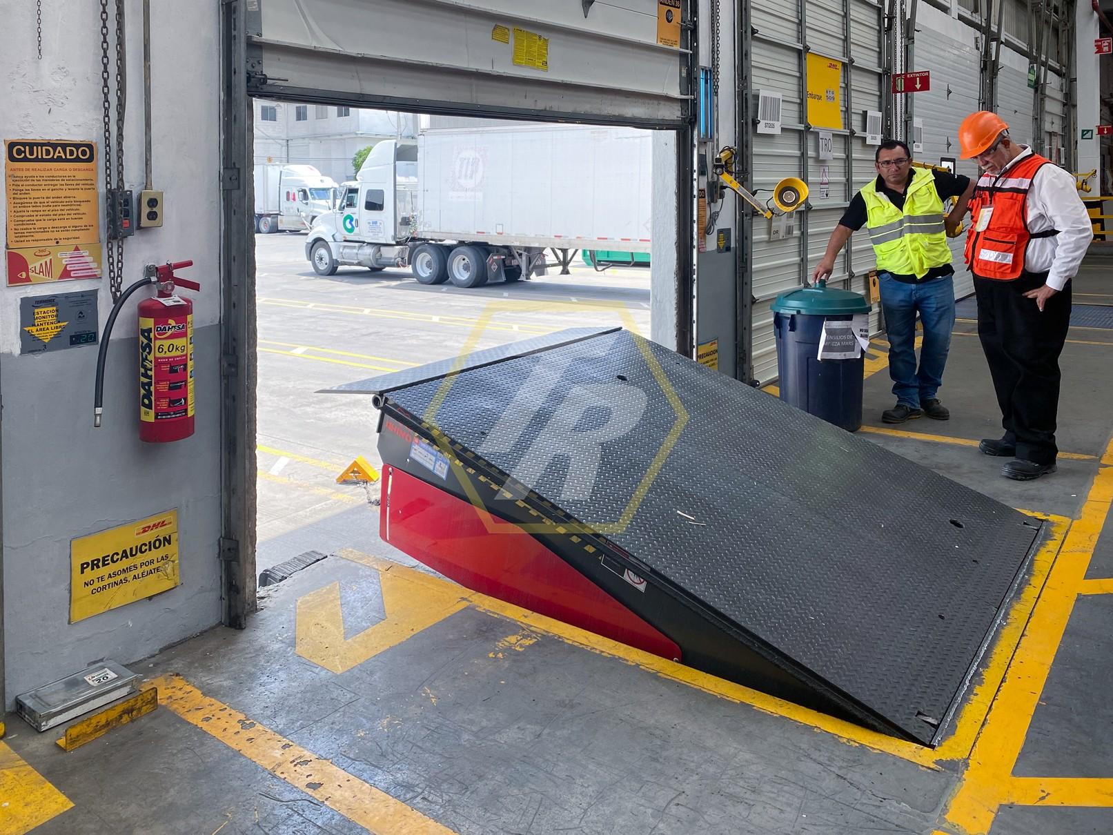 Hydraulic Dock Leveler